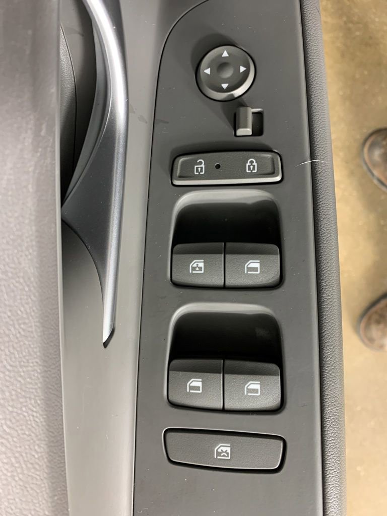 Used 2024 Hyundai Elantra SEL image 17