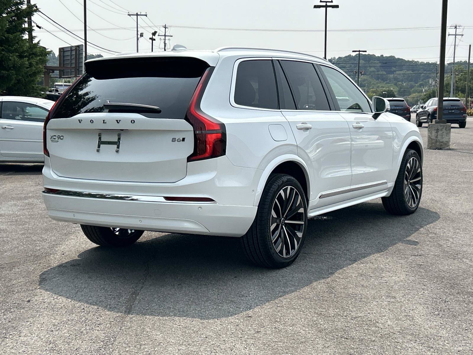 New 2026 Volvo XC90 B6 Ultra w/ Protection Package AWD/4WD image 3