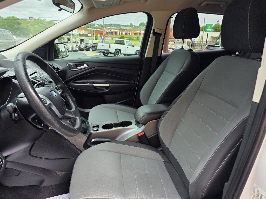 Used 2016 Ford Escape SE FWD image 12