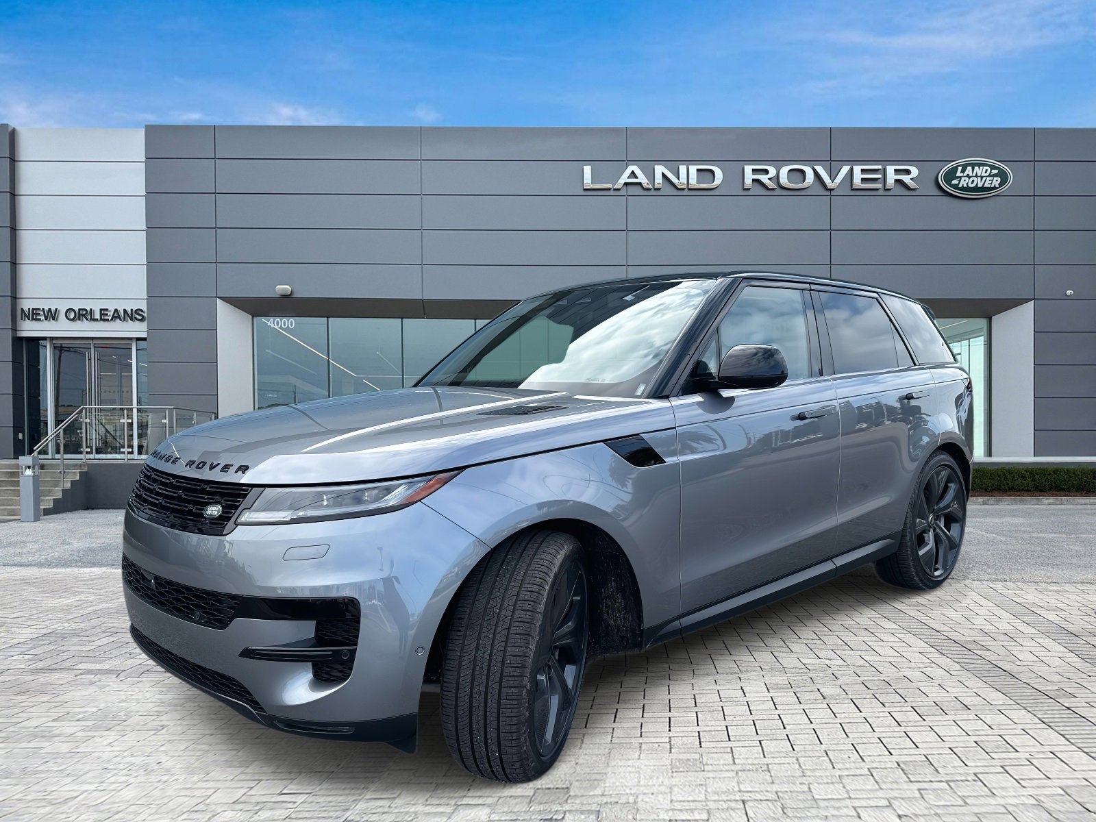 New 2024 Land Rover Range Rover Sport SE
