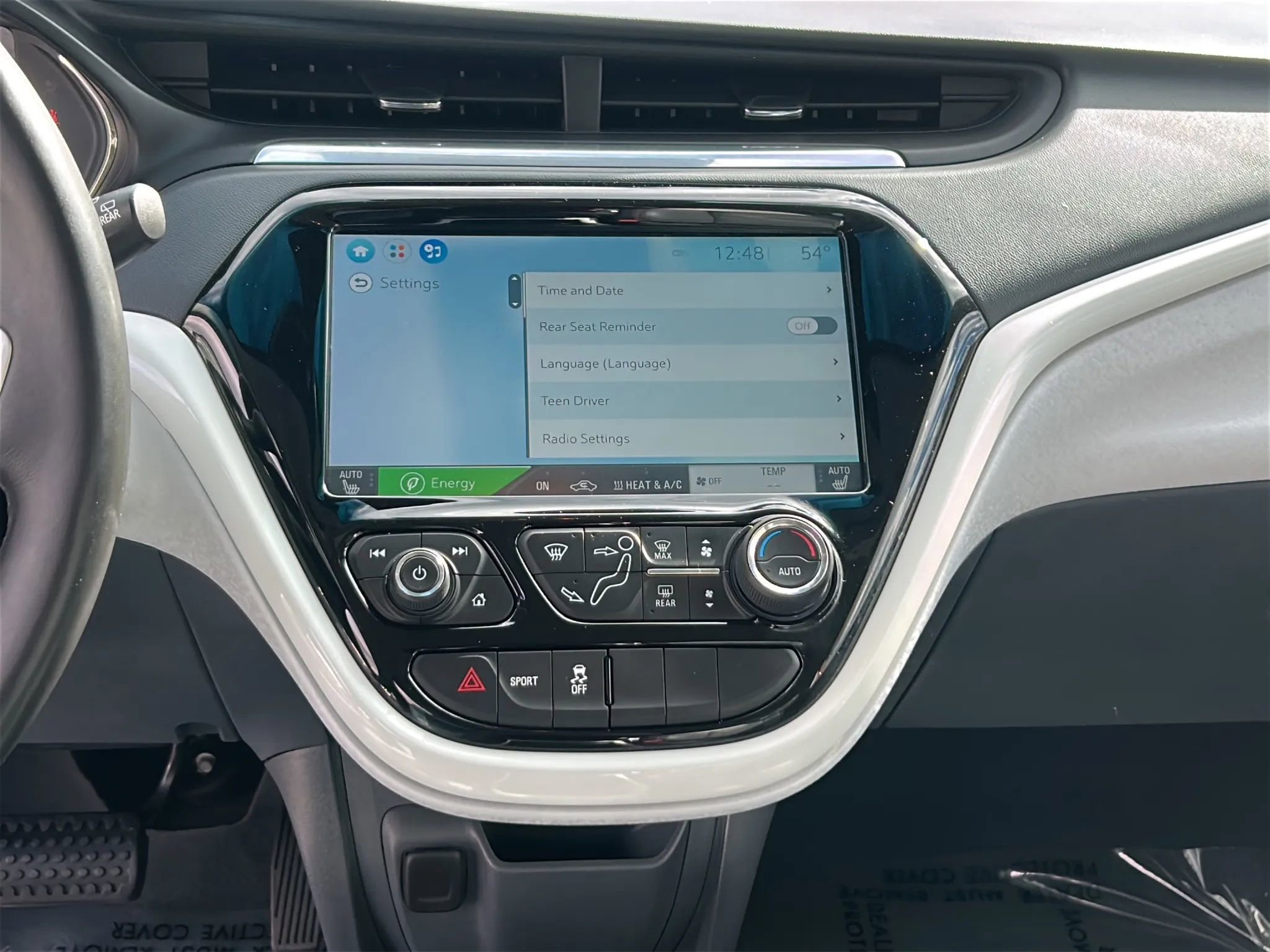 Used 2017 Chevrolet Bolt Premier w/ Driver Confidence II Package image 21