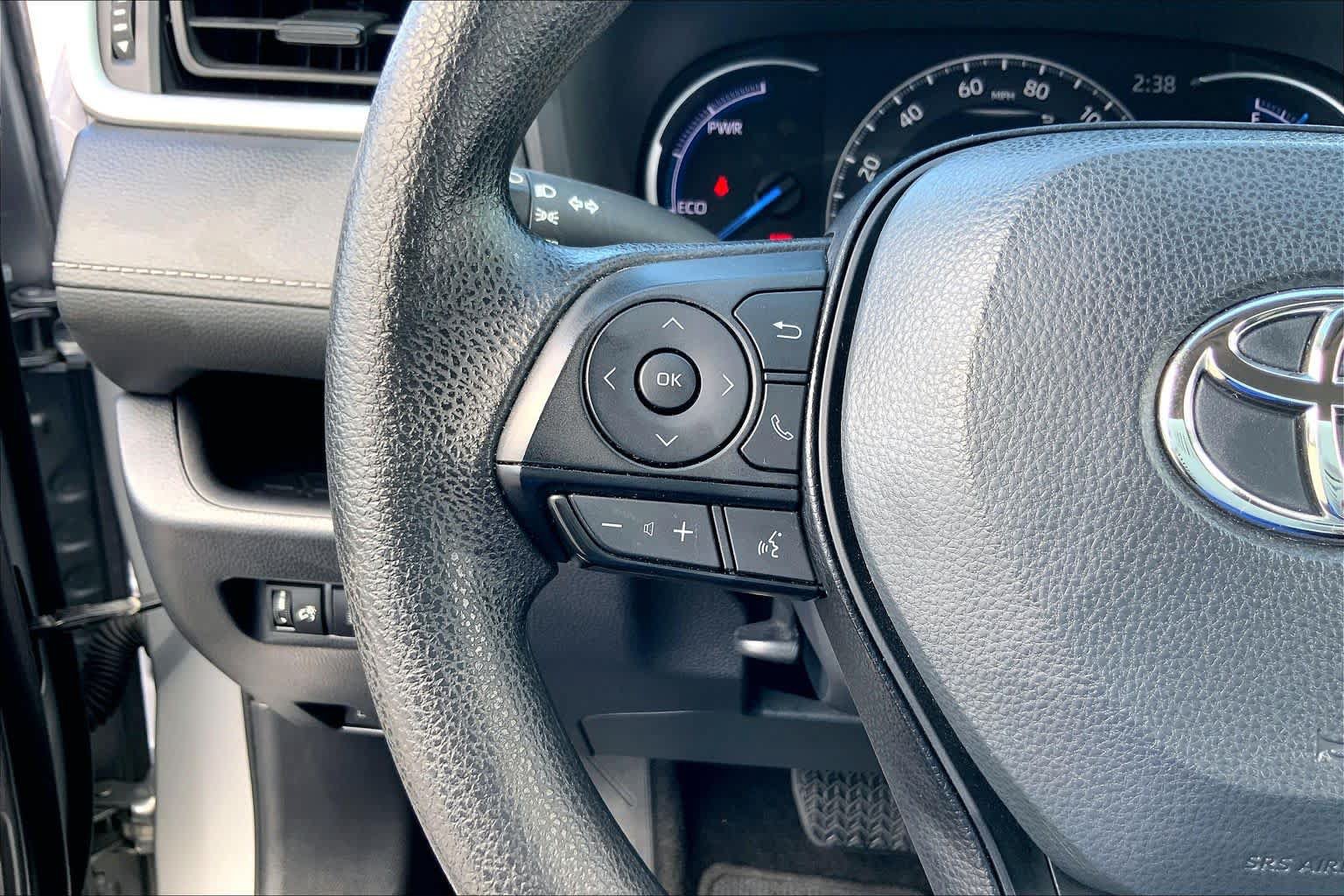 Used 2024 Toyota RAV4 XLE AWD/4WD image 22