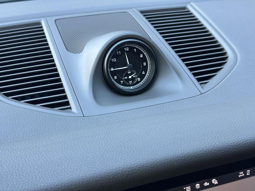 New 2026 Porsche Macan AWD/4WD image 23