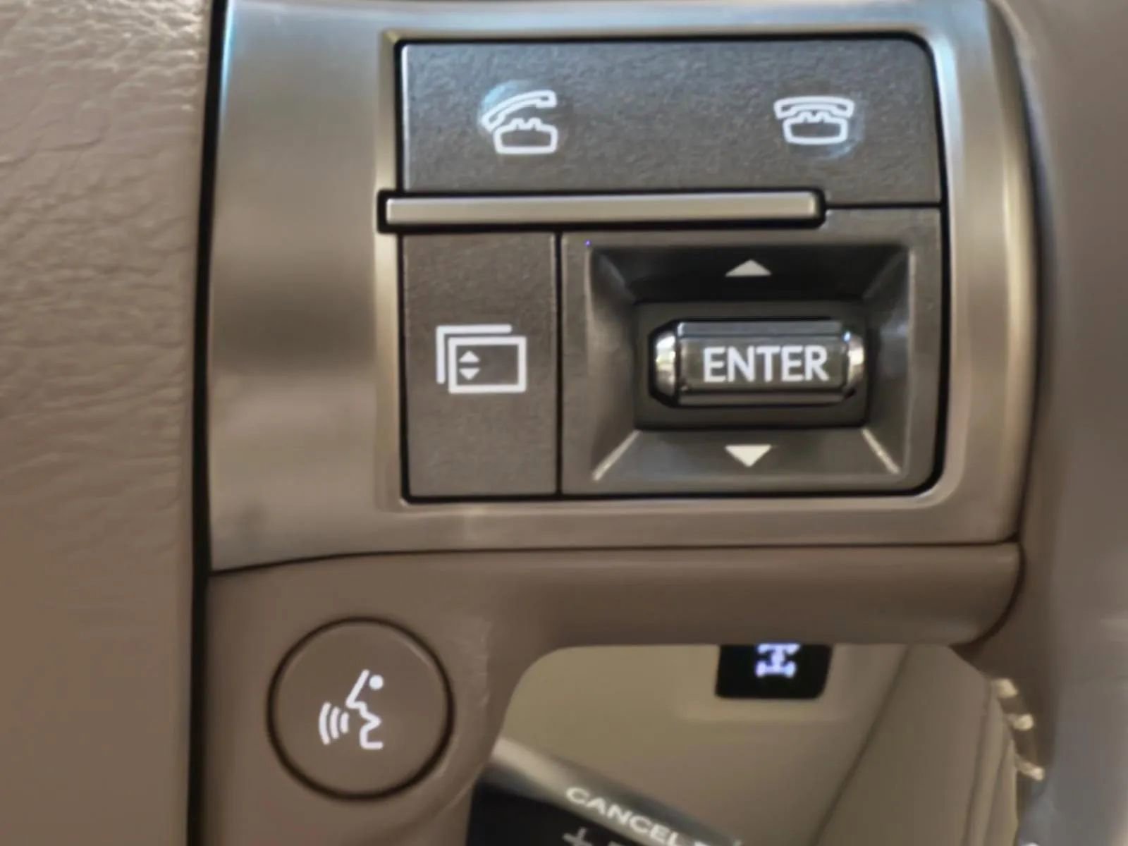 Used 2016 Lexus GX 460 w/ Premium Package image 41