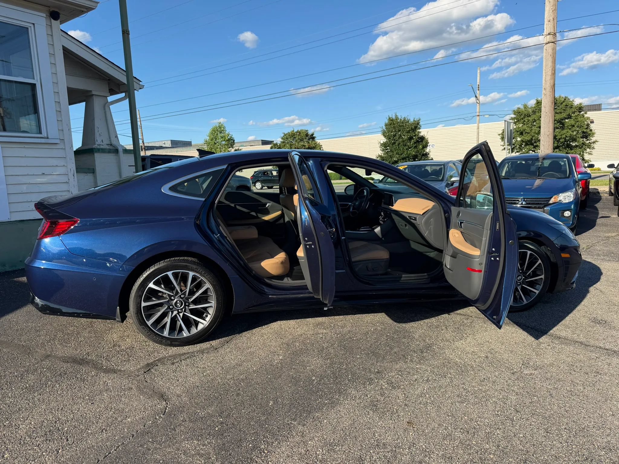 Used 2021 Hyundai Sonata Limited w/ Winter Weather Package FWD image 24