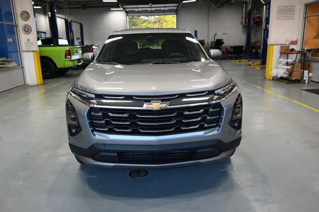New 2027 Chevrolet Equinox LT w/ Convenience Package II AWD/4WD image 2