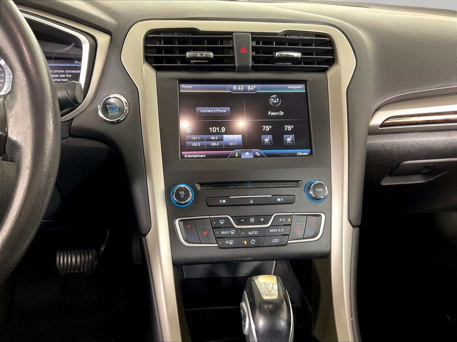 Used 2016 Ford Fusion SE w/ Equipment Group 202A FWD image 9