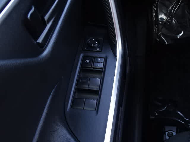 Certified 2025 Toyota RAV4 LE FWD image 37