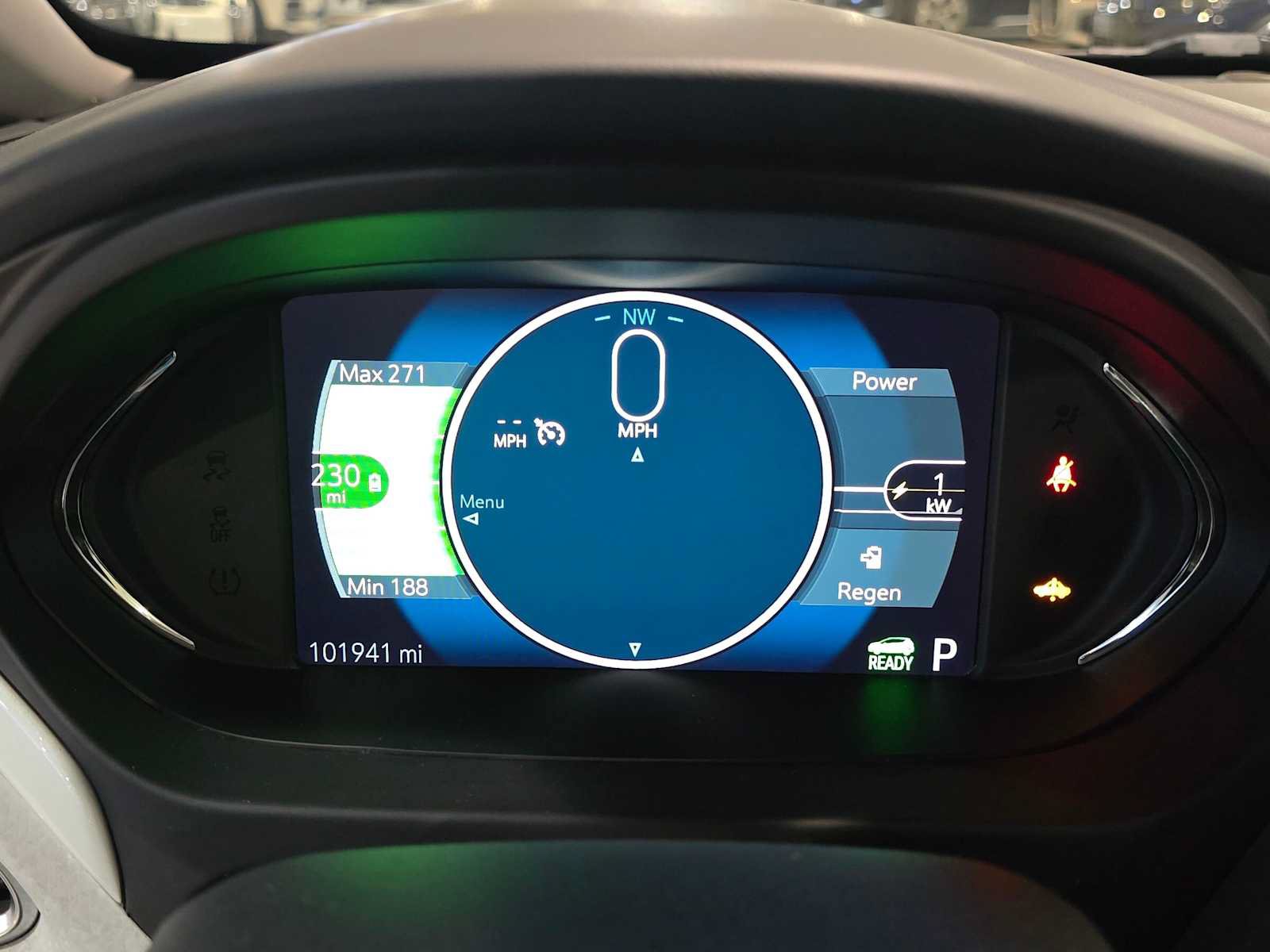 Used 2017 Chevrolet Bolt Premier w/ Driver Confidence II Package FWD image 27