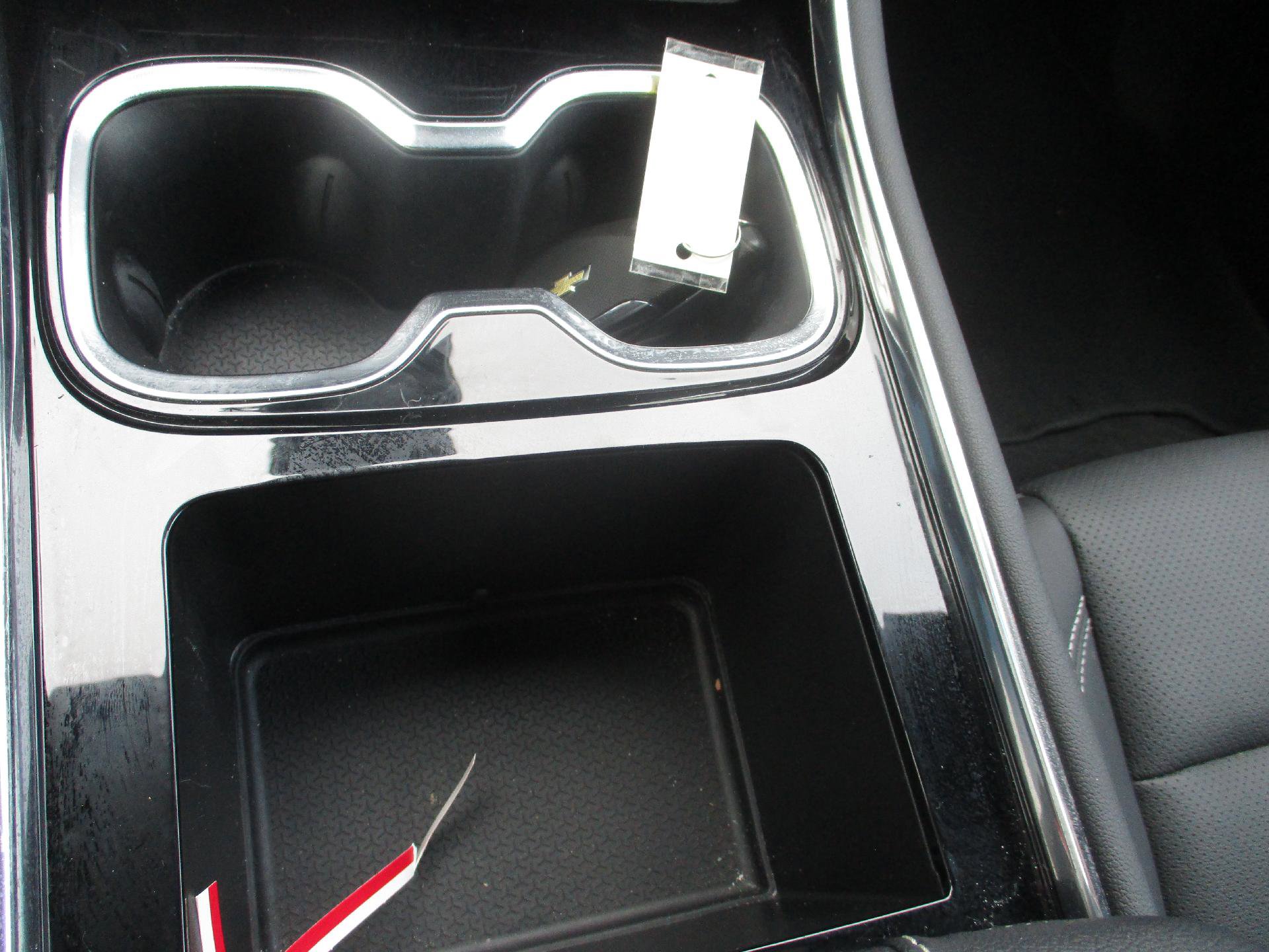 Used 2025 Chevrolet Traverse LT image 19