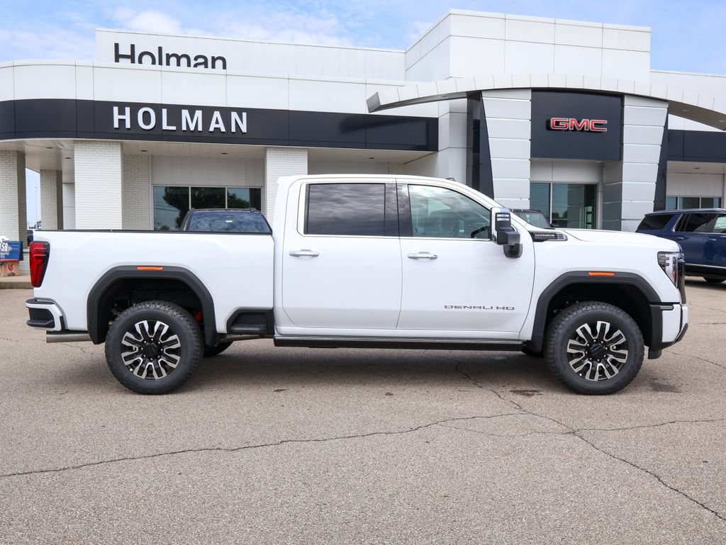 New 2026 GMC Sierra 3500 Denali Ultimate AWD/4WD image 2