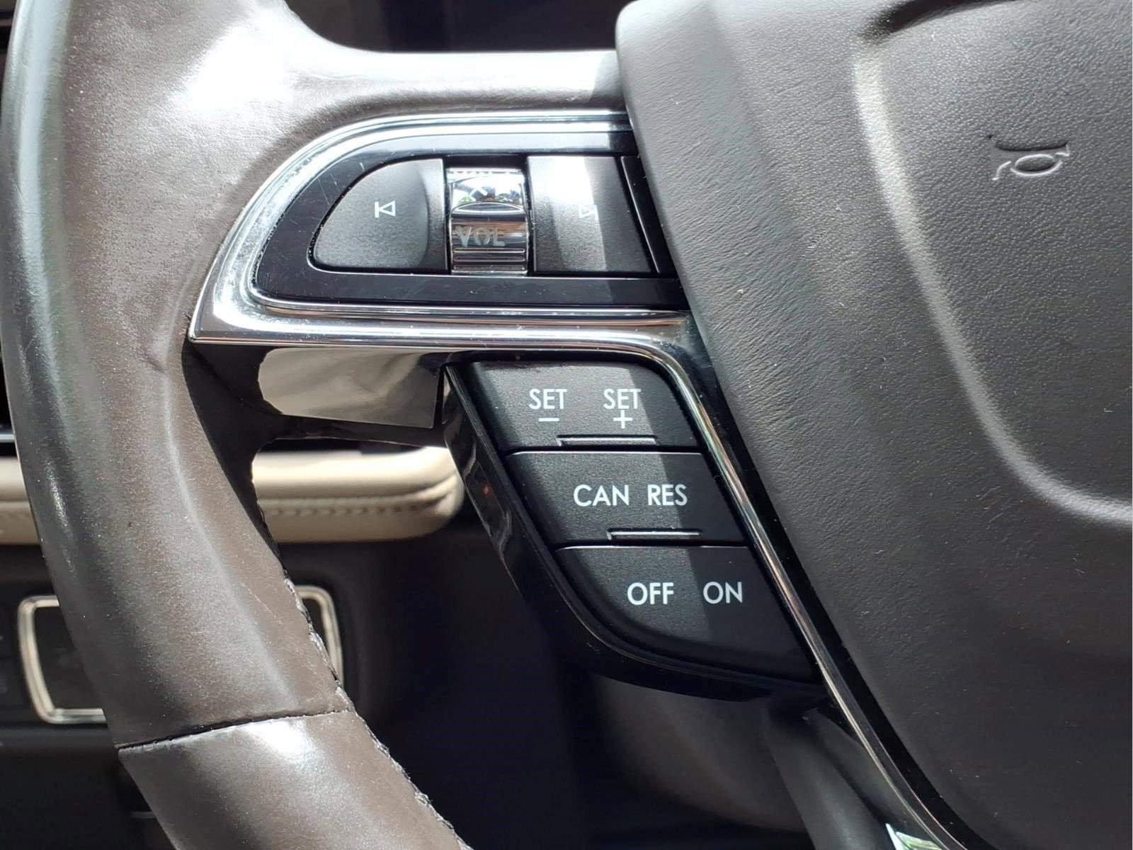 Used 2022 Lincoln Nautilus Reserve AWD/4WD image 17