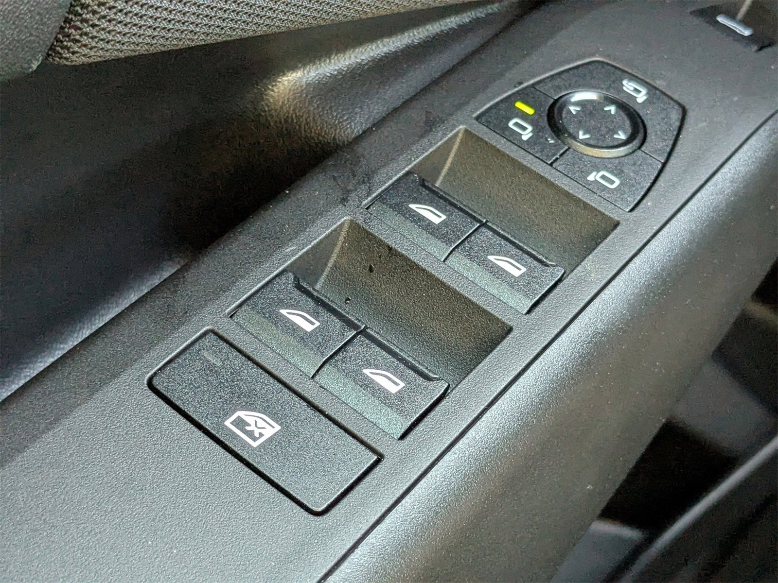 Used 2025 BMW X3 xDrive30i w/ Convenience Package image 25