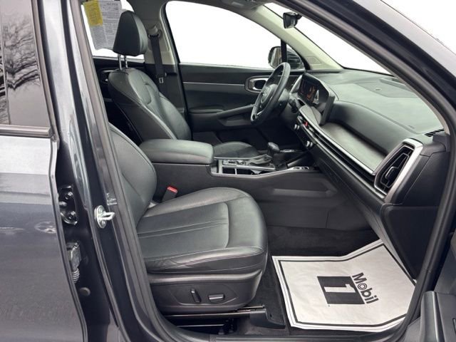 Certified 2024 Kia Sorento X-Line EX AWD/4WD image 11