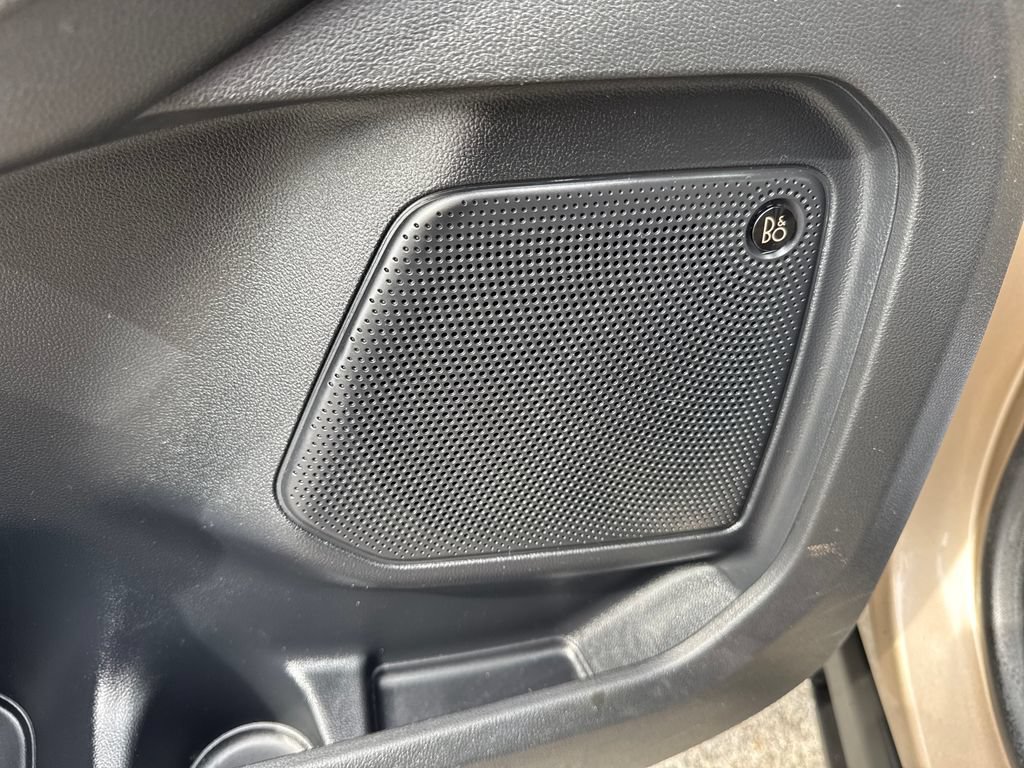 Used 2021 Ford Escape Titanium FWD image 18