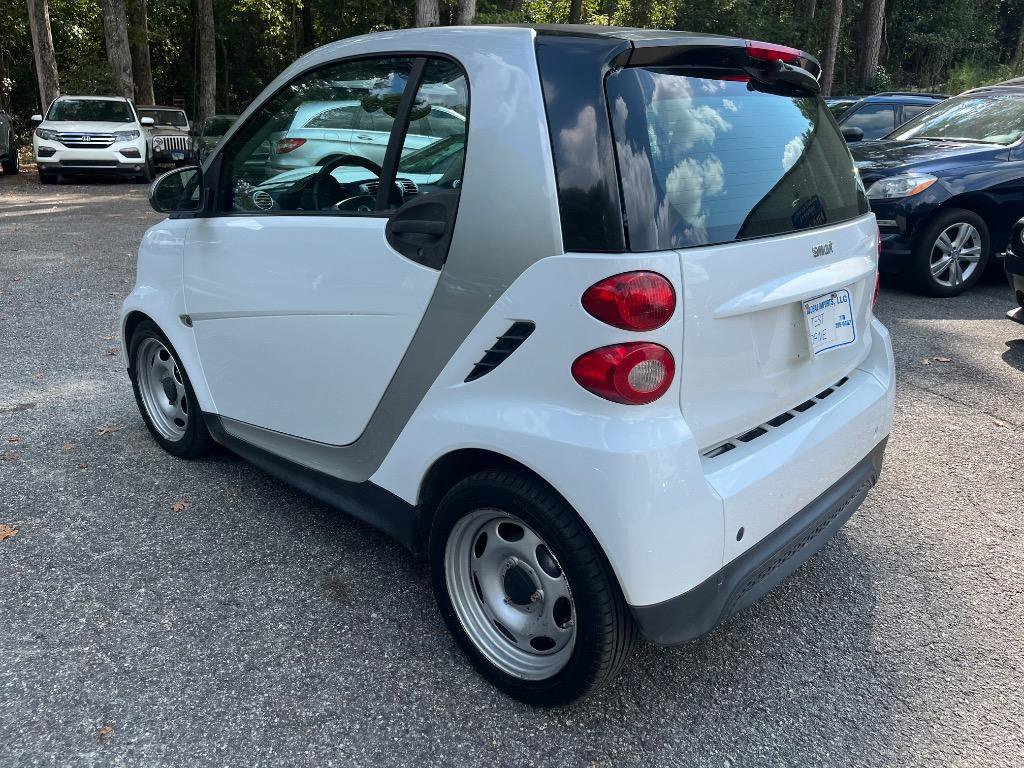 Used 2014 smart fortwo pure RWD image 8