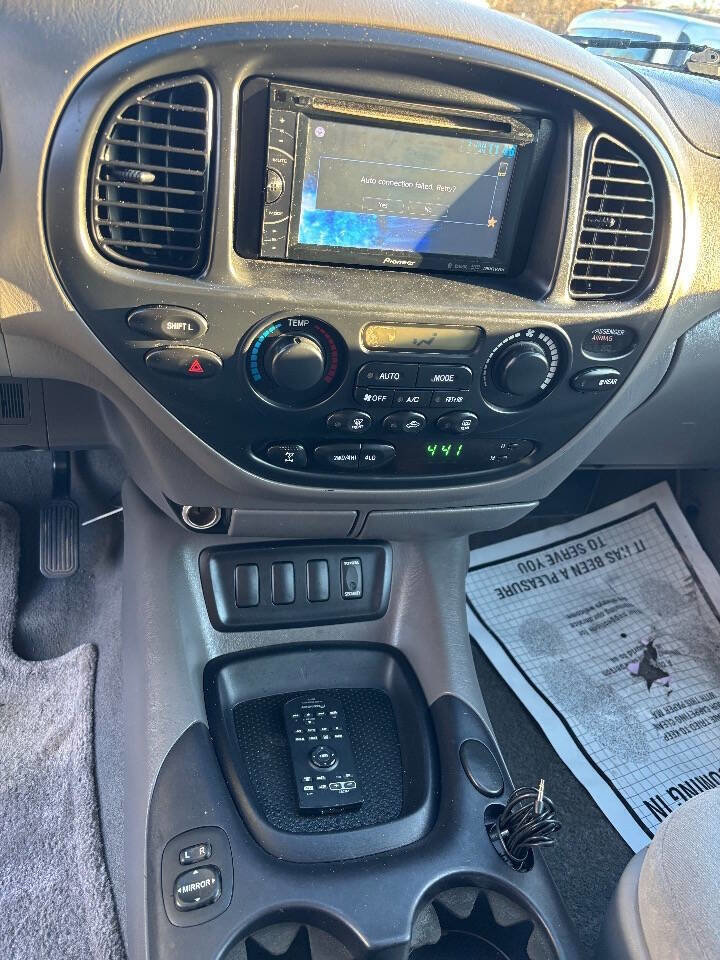 Used 2005 Toyota Sequoia SR5 image 9