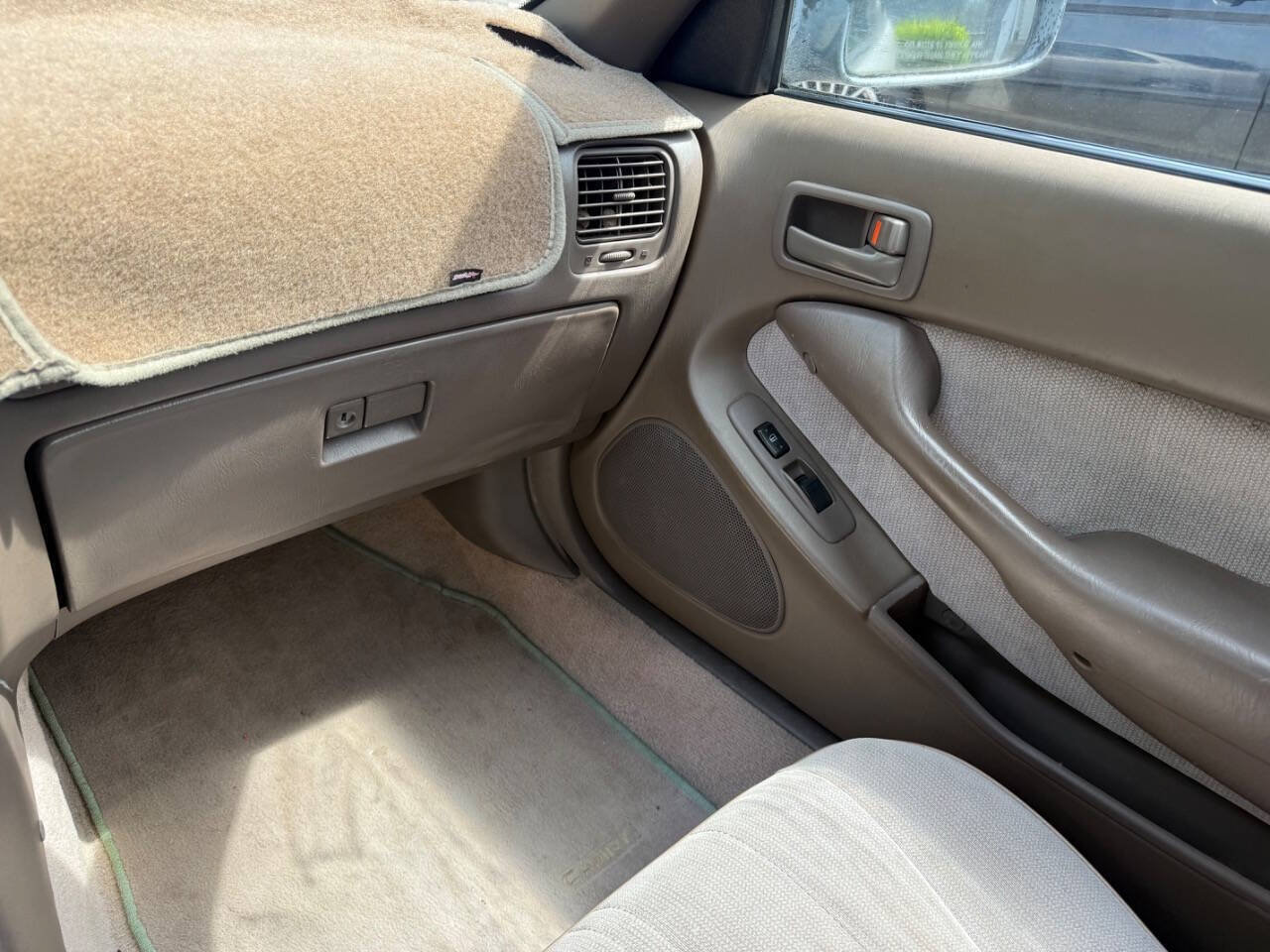 Used 1996 Toyota Camry LE FWD image 14