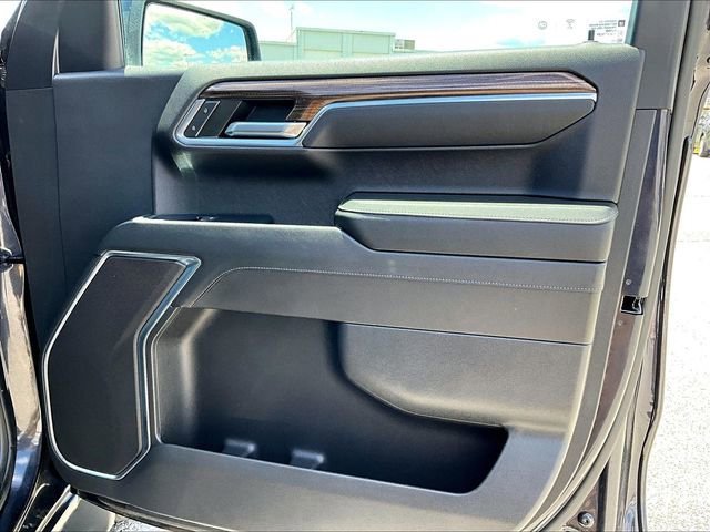 Used 2023 Chevrolet Silverado 1500 RST w/ Protection Package AWD/4WD image 12