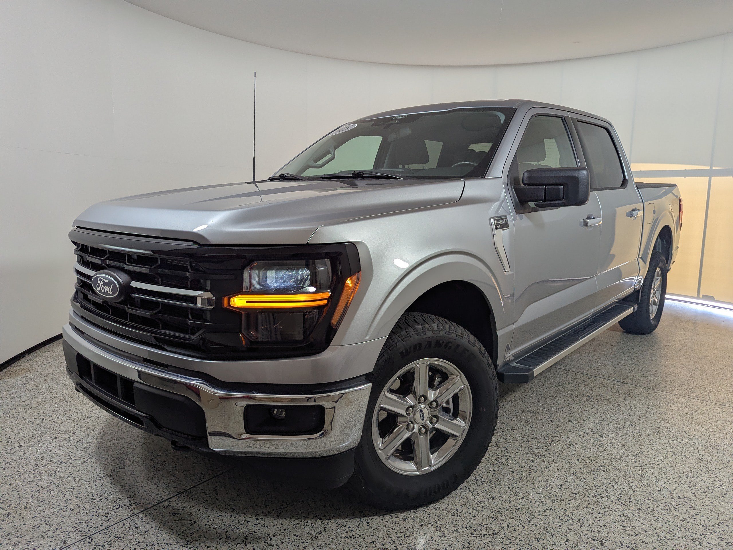 Used 2025 Ford F150 XLT w/ Equipment Group 301A Standard AWD/4WD image 28