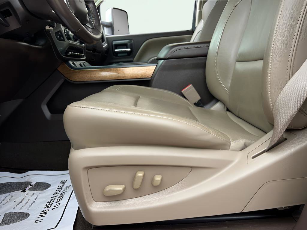 Used 2016 Chevrolet Silverado 2500 LTZ w/ Duramax Plus Package image 39