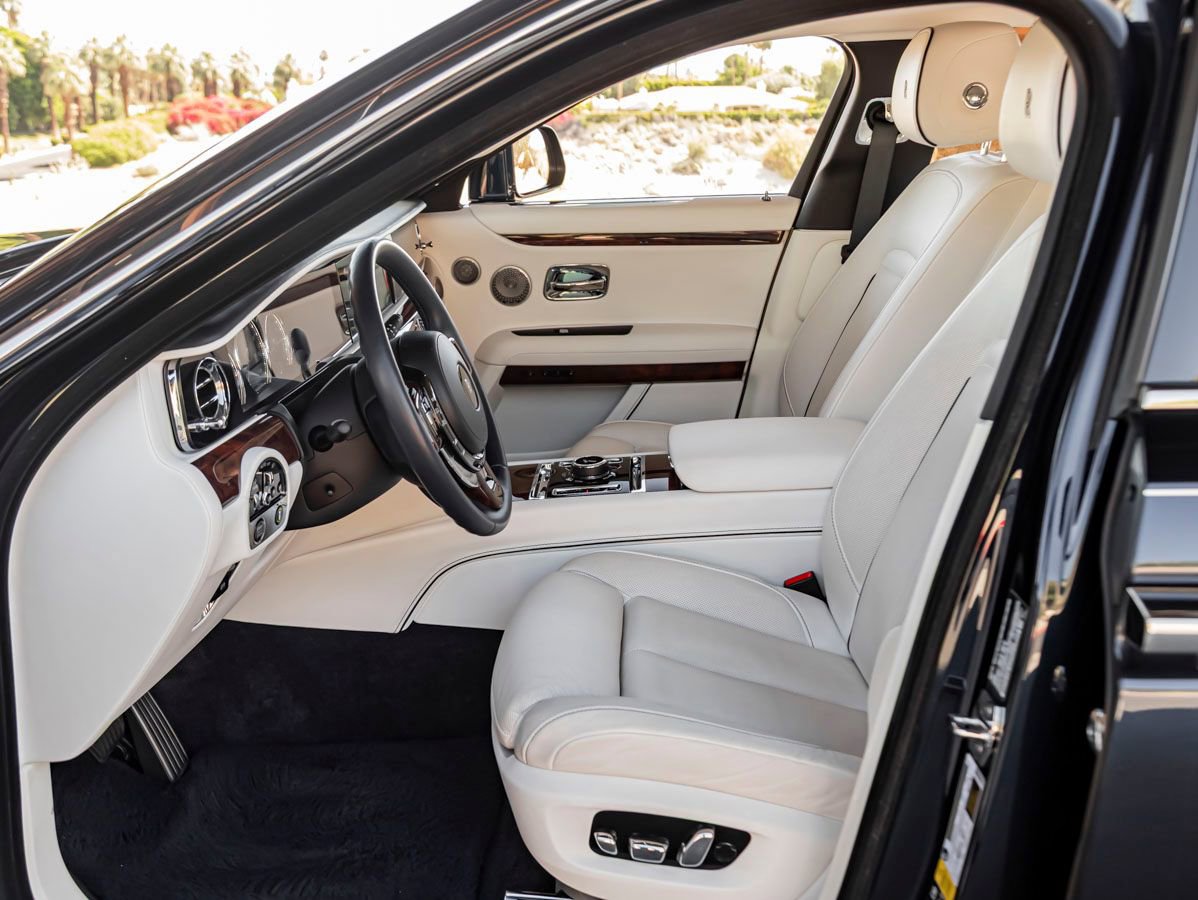 Used 2022 Rolls-Royce Ghost w/ Ghost Package AWD/4WD image 29