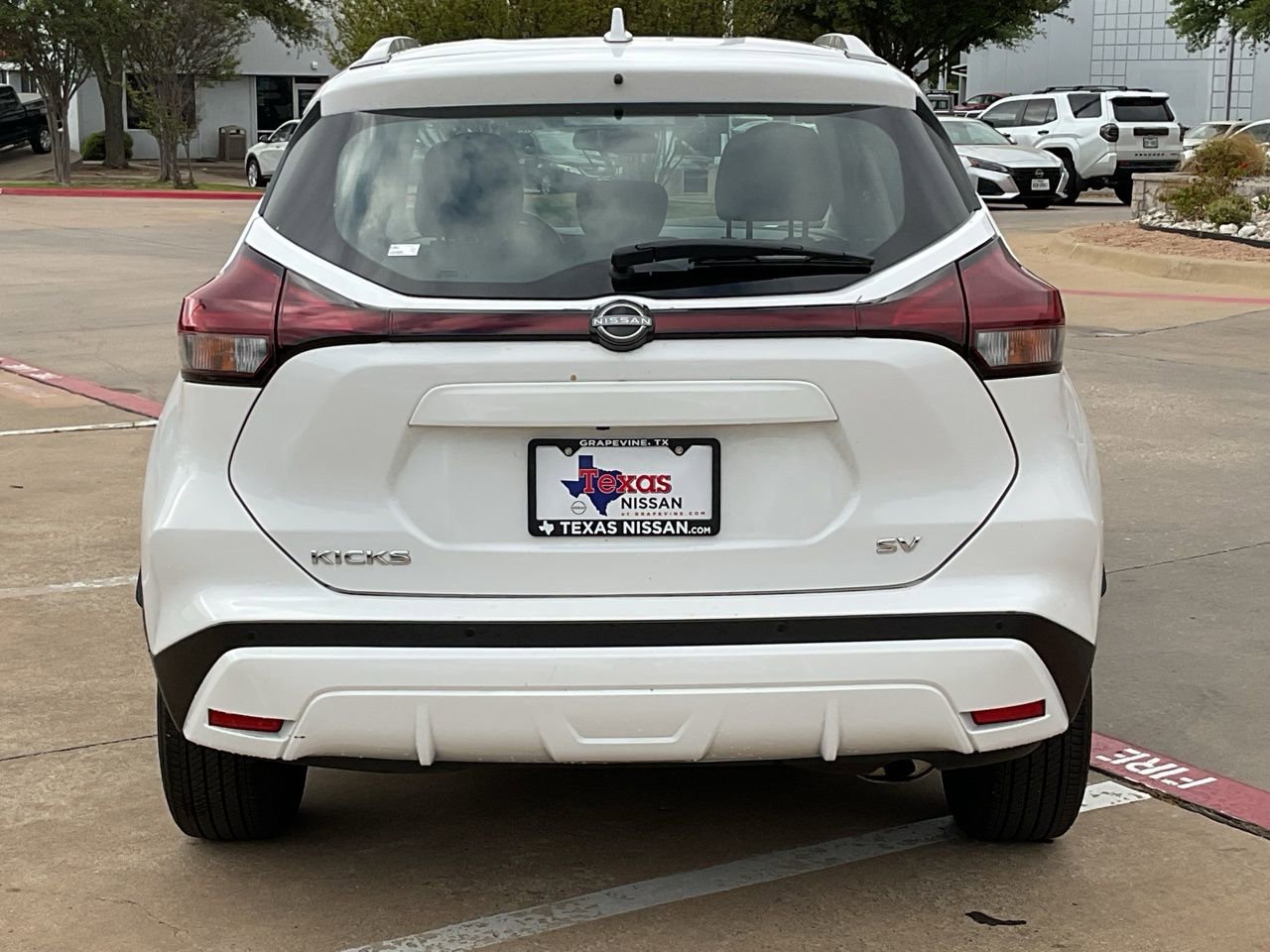 Used 2024 Nissan Kicks SV image 6