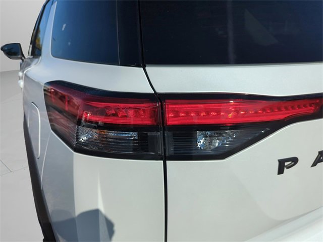 New 2025 Nissan Pathfinder Platinum w/ Lighting Package (N92) image 18
