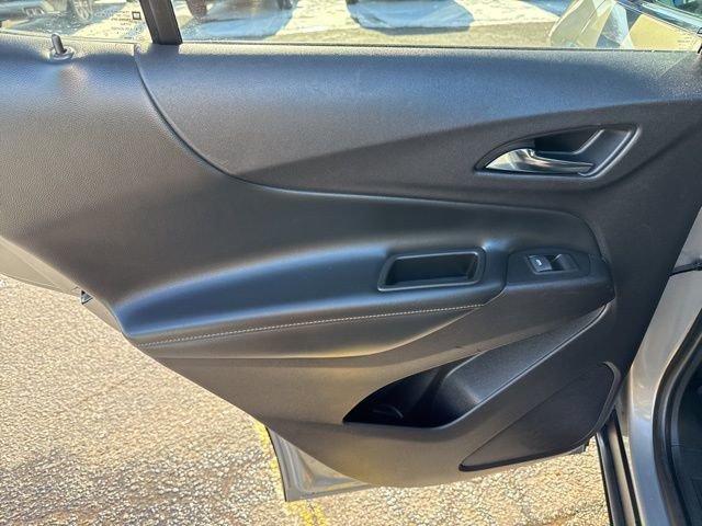 Used 2018 Chevrolet Equinox Premier image 12