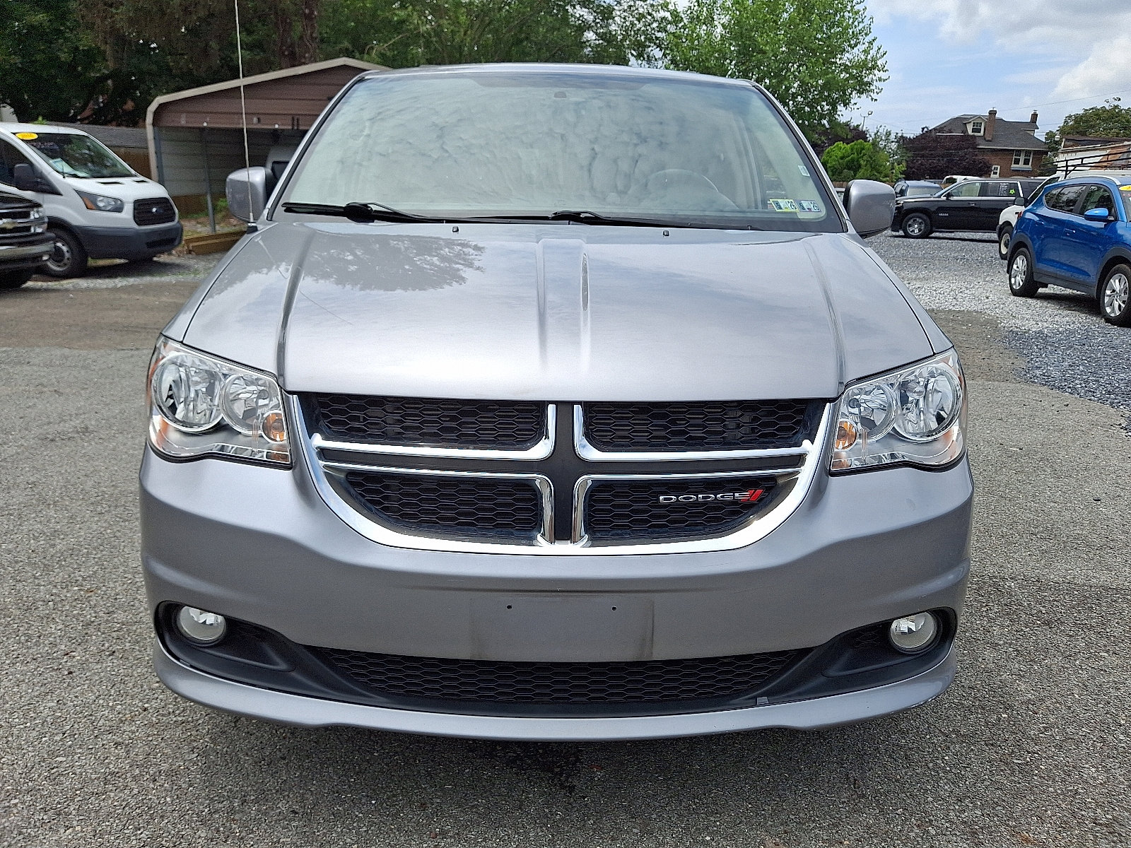 Used 2013 Dodge Grand Caravan Crew w/ Entertainment Group 1 image 2