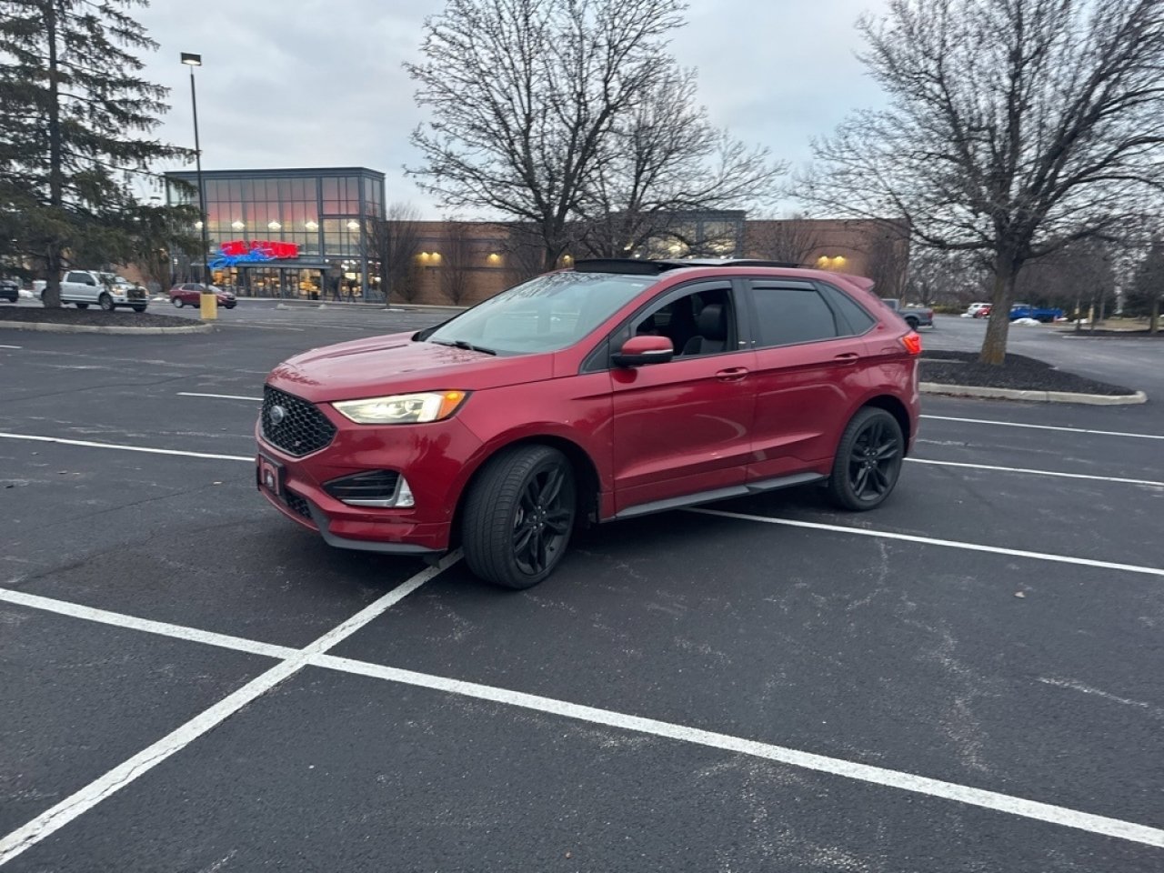 Used 2020 Ford Edge ST w/ Equipment Group 401A image 3