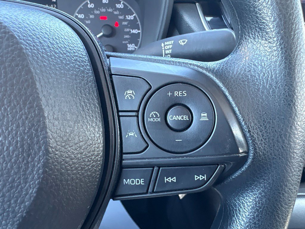 Used 2025 Toyota Corolla LE FWD image 23
