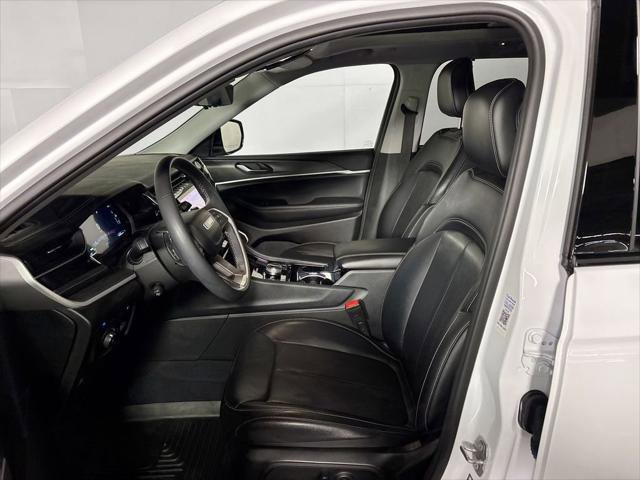Certified 2023 Jeep Grand Cherokee 4WD 4xe w/ Luxury Tech Group II image 12