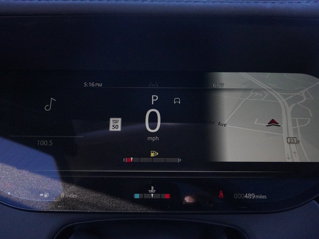 Used 2025 Land Rover Range Rover SE image 43