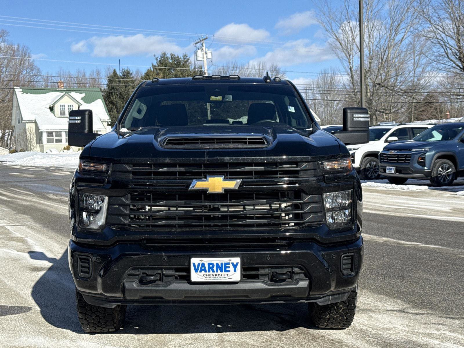 Used 2025 Chevrolet Silverado 2500 Custom w/ Custom Value Package AWD/4WD image 2