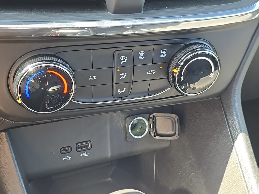 Used 2025 Buick Encore GX Preferred FWD image 42