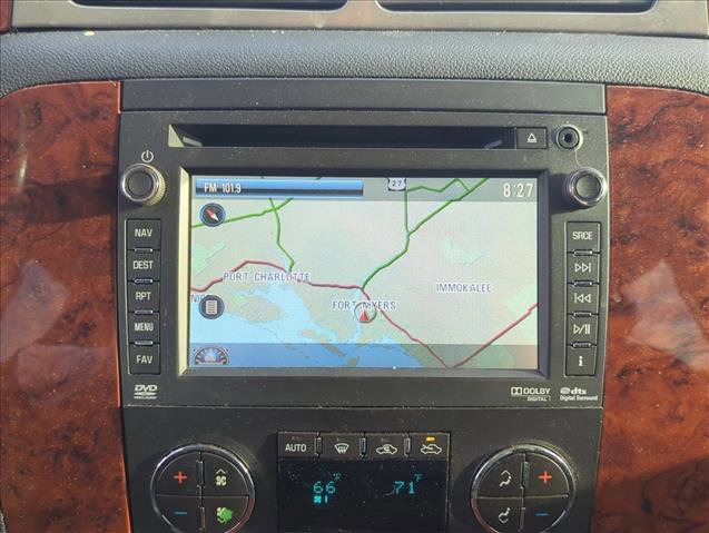 Used 2013 Chevrolet Avalanche LTZ image 15