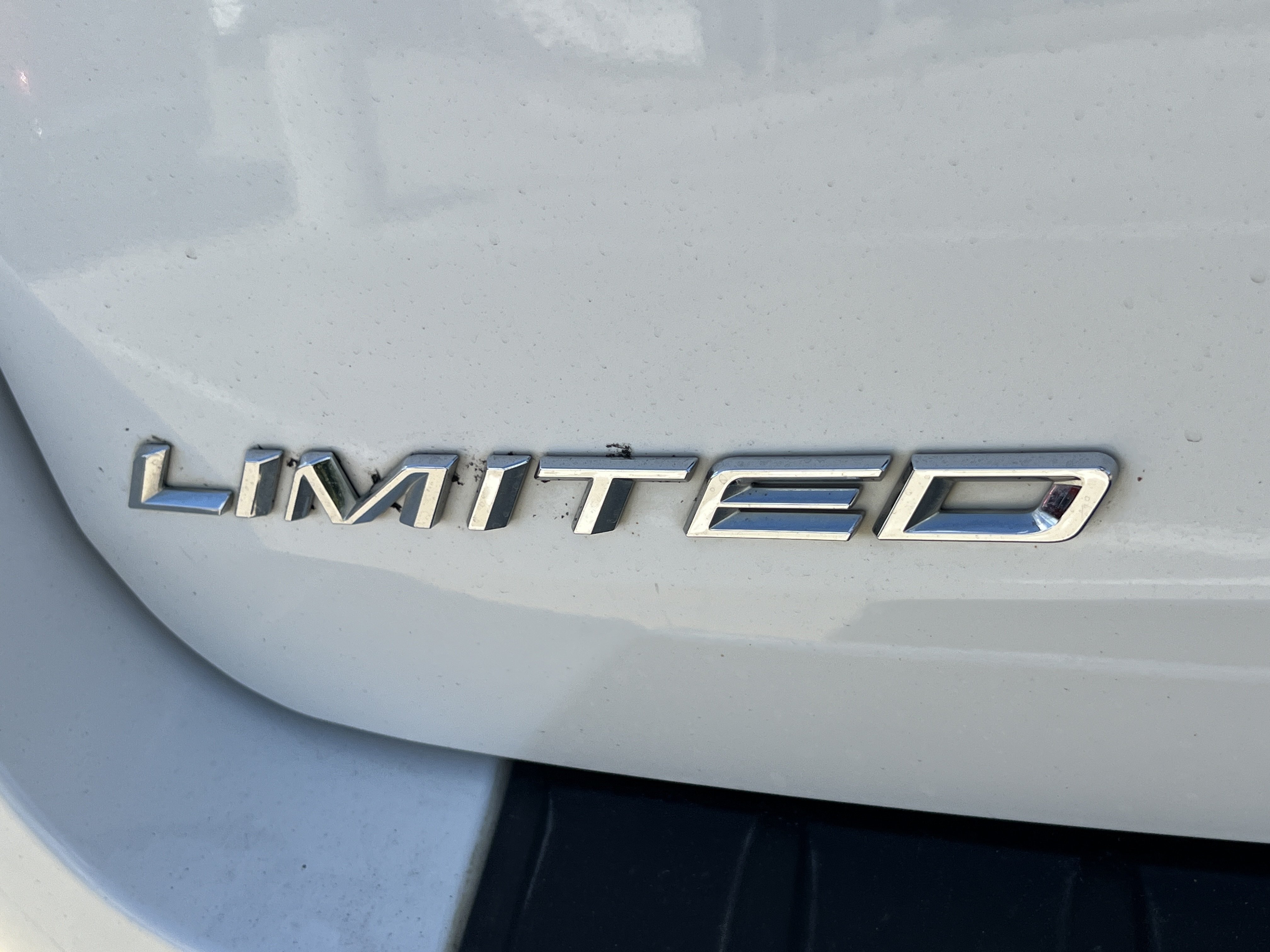 Used 2020 Ford Explorer Limited w/ Class III Trailer Tow Package RWD image 39