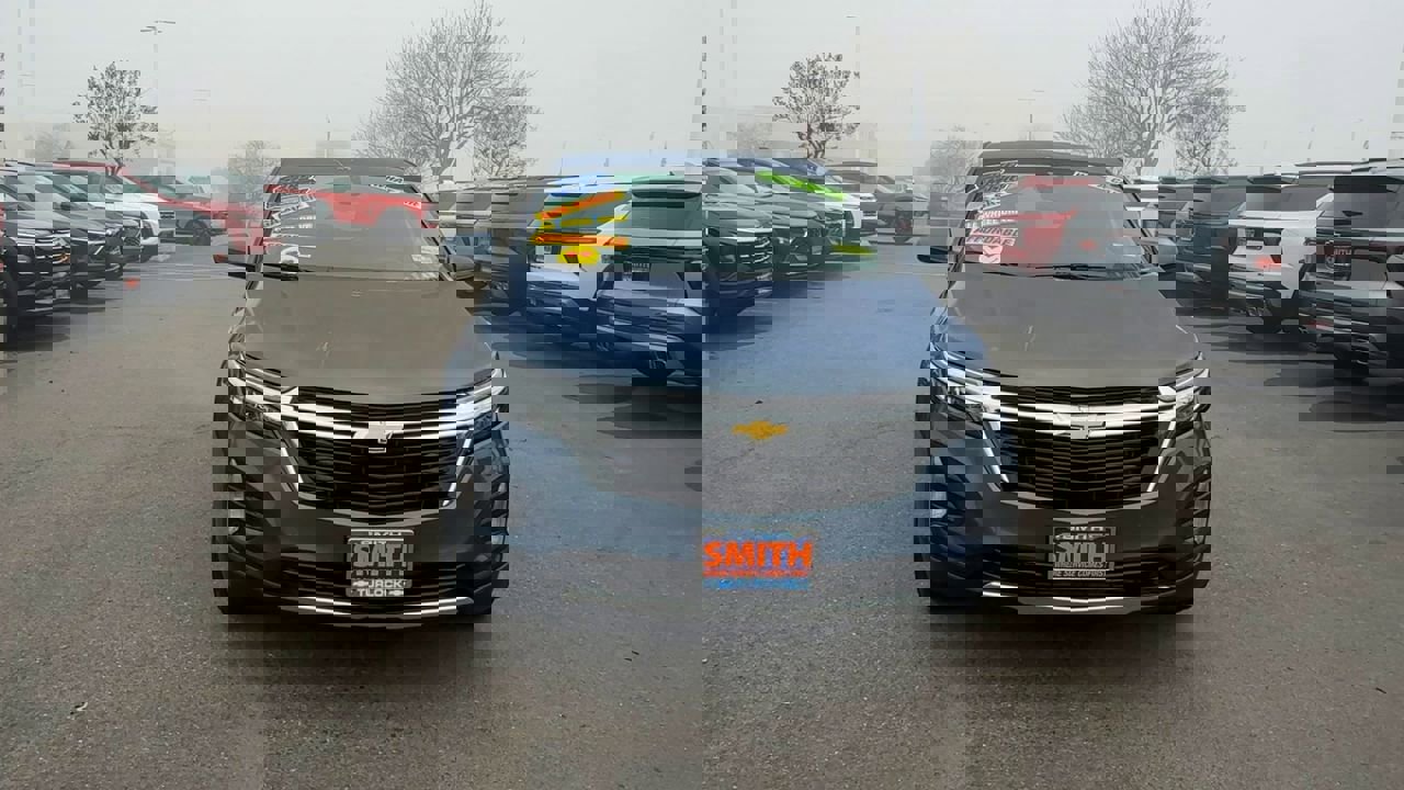 Used 2024 Chevrolet Equinox LT image 2