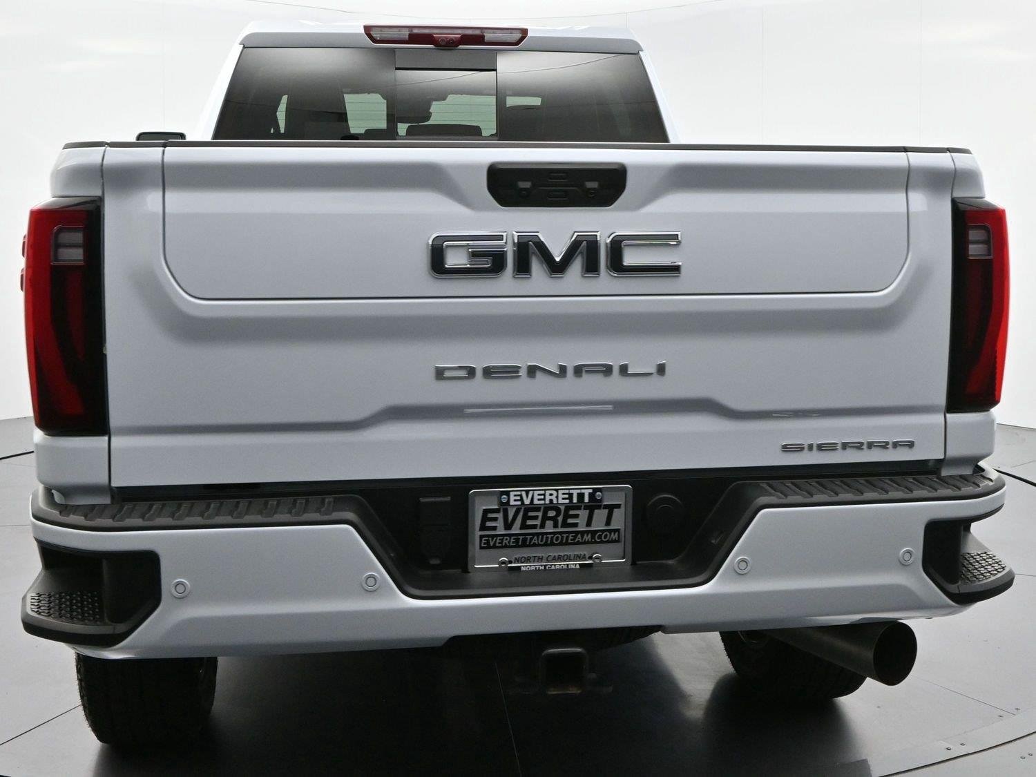 Used 2026 GMC Sierra 2500 Denali Ultimate AWD/4WD image 6