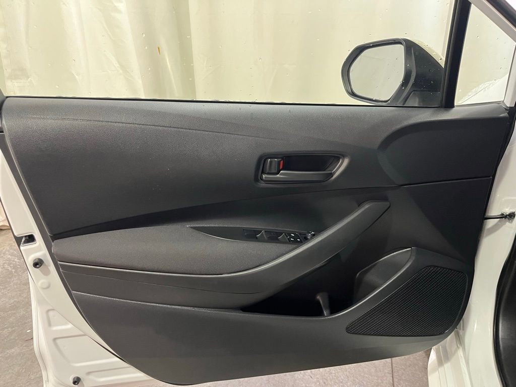 Used 2024 Toyota Corolla LE FWD image 9
