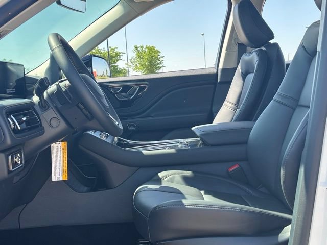 New 2026 Lincoln Aviator AWD image 8
