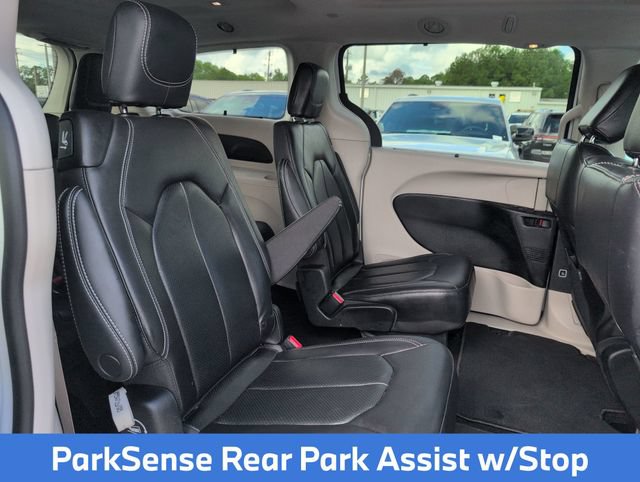 Used 2022 Chrysler Pacifica Touring-L AWD/4WD image 30