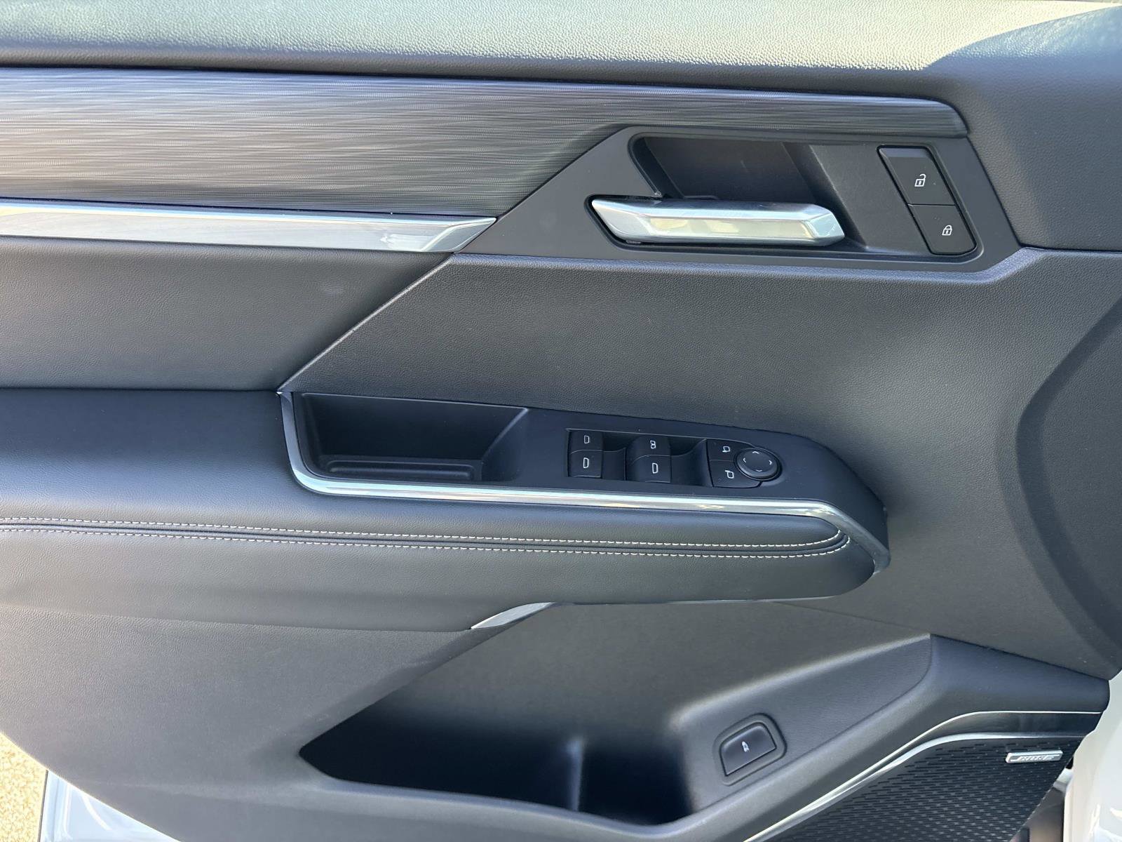 Certified 2025 GMC Acadia Elevation image 12