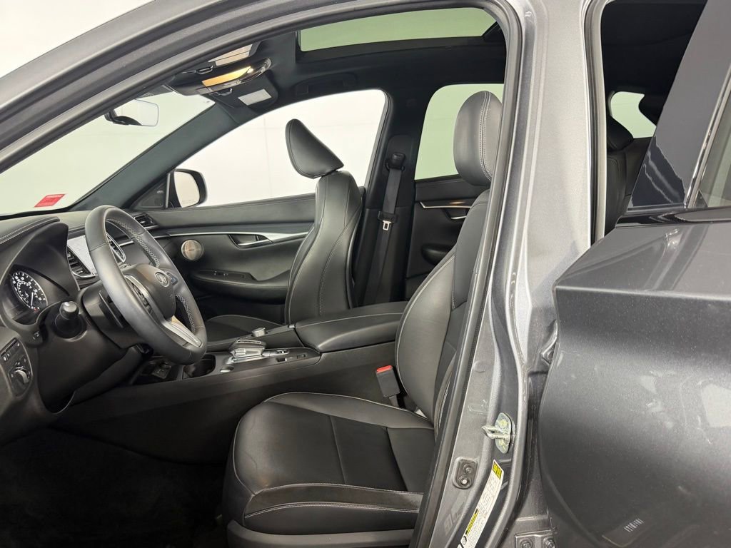 Used 2023 INFINITI QX50 Sport image 22