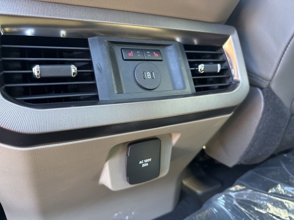 New 2025 Ford F250 Platinum w/ Platinum Plus Package image 45