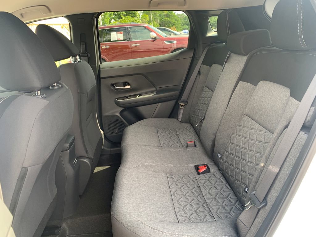 New 2026 Nissan Kicks SV w/ Charging Package FWD image 19