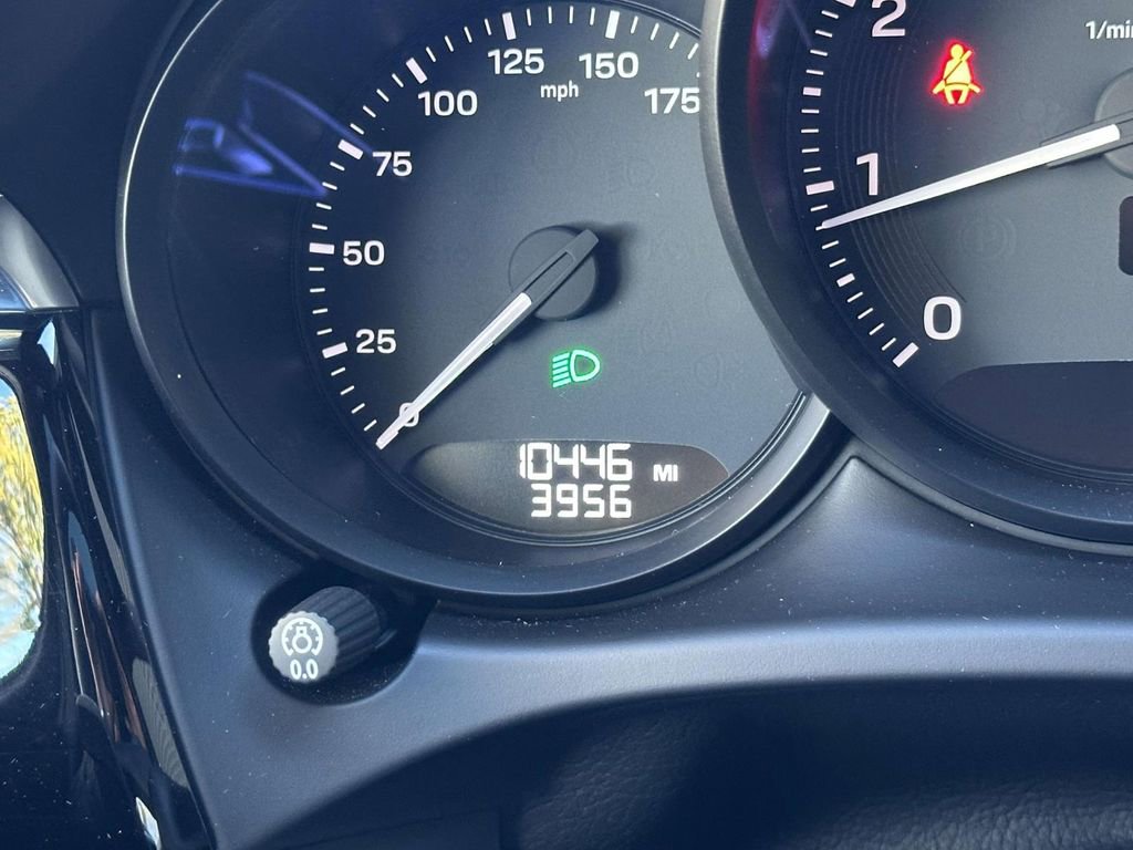 Certified 2025 Porsche Macan image 20