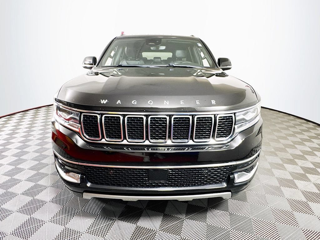 Used 2024 Jeep Wagoneer L Series II RWD image 2