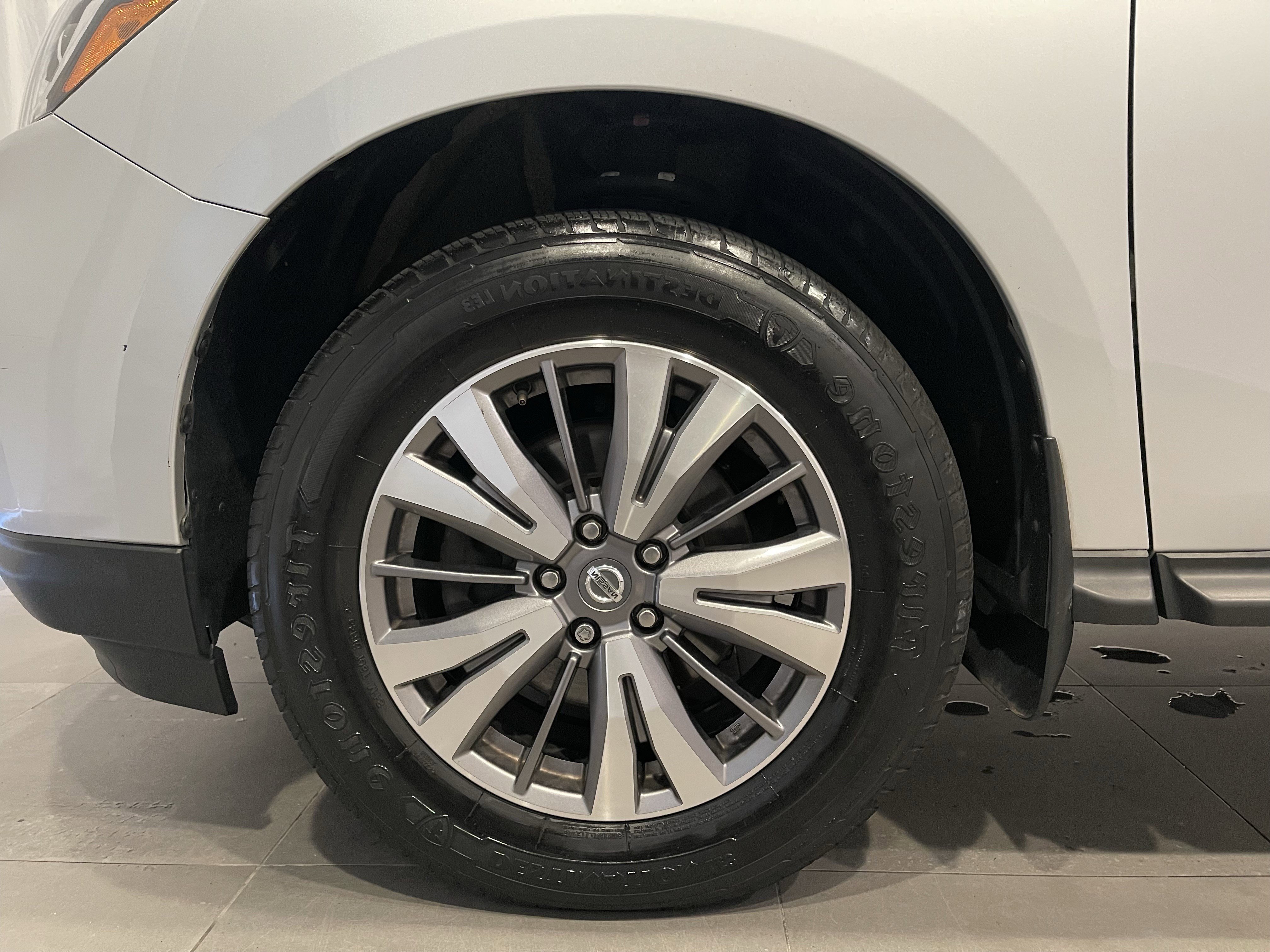 Used 2020 Nissan Pathfinder SL image 7